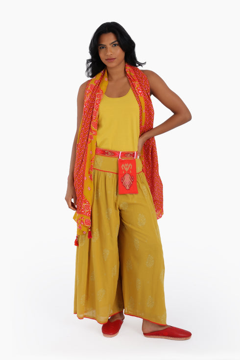 Embroidered linen belt with pocket